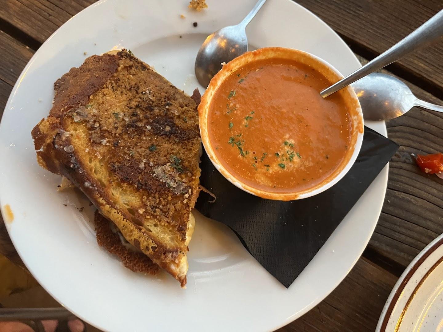 Creekside Pizza And Pastaria